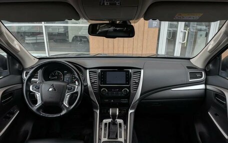 Mitsubishi Pajero Sport III рестайлинг, 2021 год, 3 730 000 рублей, 7 фотография