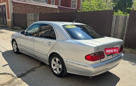 Mercedes-Benz E-Класс, 2000 год, 499 999 рублей, 2 фотография
