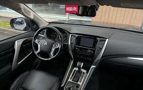 Mitsubishi Pajero Sport III рестайлинг, 2021 год, 3 730 000 рублей, 8 фотография