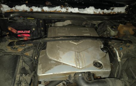 Cadillac SRX II рестайлинг, 2003 год, 250 000 рублей, 13 фотография