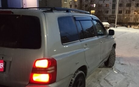 Toyota Highlander III, 2001 год, 820 000 рублей, 8 фотография