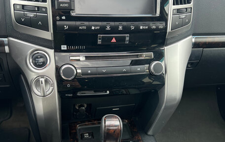 Toyota Land Cruiser 200, 2014 год, 4 100 000 рублей, 16 фотография