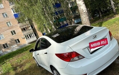 Hyundai Solaris II рестайлинг, 2011 год, 9 фотография