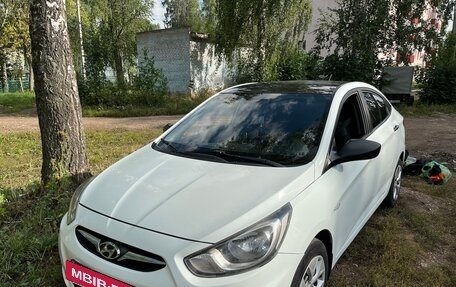 Hyundai Solaris II рестайлинг, 2011 год, 7 фотография