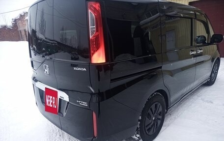 Honda Stepwgn IV, 2016 год, 1 800 000 рублей, 4 фотография