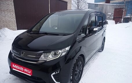 Honda Stepwgn IV, 2016 год, 1 800 000 рублей, 2 фотография