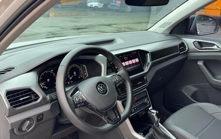 Volkswagen T-Cross I, 2023 год, 2 280 000 рублей, 9 фотография