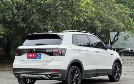 Volkswagen T-Cross I, 2023 год, 2 280 000 рублей, 5 фотография