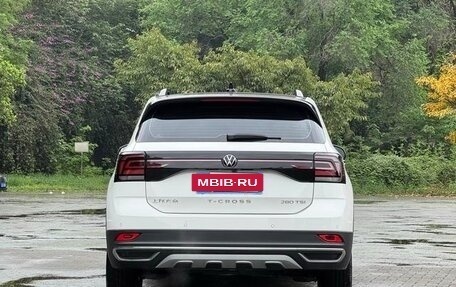 Volkswagen T-Cross I, 2023 год, 2 280 000 рублей, 6 фотография