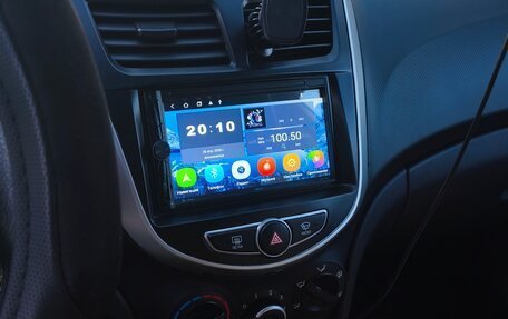 Hyundai Solaris II рестайлинг, 2014 год, 1 050 000 рублей, 10 фотография