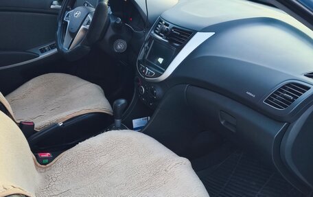 Hyundai Solaris II рестайлинг, 2014 год, 1 050 000 рублей, 12 фотография