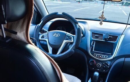 Hyundai Solaris II рестайлинг, 2014 год, 1 050 000 рублей, 11 фотография