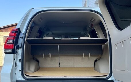 Toyota Land Cruiser Prado 150 рестайлинг 2, 2020 год, 4 994 000 рублей, 9 фотография