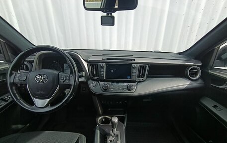 Toyota RAV4, 2019 год, 2 650 000 рублей, 13 фотография