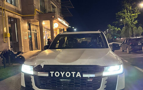 Toyota Land Cruiser, 2025 год, 12 980 000 рублей, 2 фотография