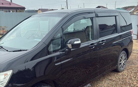 Honda Stepwgn IV, 2011 год, 1 400 000 рублей, 3 фотография