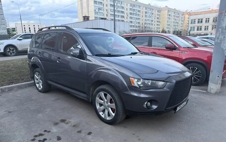 Mitsubishi Outlander III рестайлинг 3, 2011 год, 1 200 000 рублей, 2 фотография