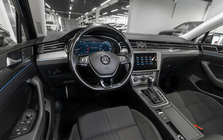 Volkswagen Passat B8 рестайлинг, 2017 год, 2 850 000 рублей, 7 фотография