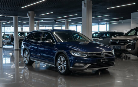 Volkswagen Passat B8 рестайлинг, 2017 год, 2 850 000 рублей, 2 фотография