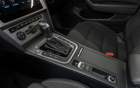 Volkswagen Passat B8 рестайлинг, 2017 год, 2 850 000 рублей, 17 фотография