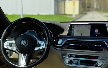 BMW 7 серия, 2018 год, 2 600 000 рублей, 11 фотография