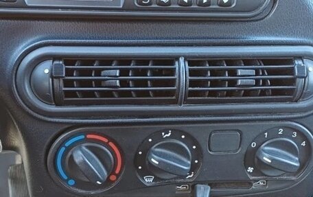 Chevrolet Niva I рестайлинг, 2011 год, 470 000 рублей, 7 фотография