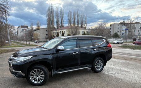 Mitsubishi Pajero Sport III рестайлинг, 2017 год, 2 900 000 рублей, 2 фотография