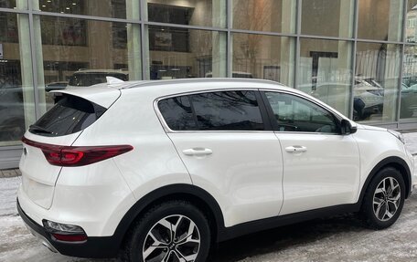 KIA Sportage IV рестайлинг, 2020 год, 2 580 000 рублей, 4 фотография