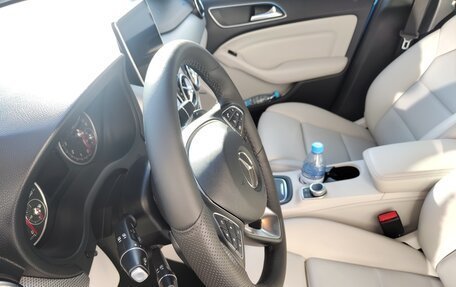 Mercedes-Benz B-Класс, 2015 год, 1 950 000 рублей, 9 фотография