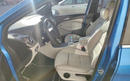 Mercedes-Benz B-Класс, 2015 год, 1 950 000 рублей, 4 фотография