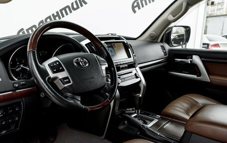 Toyota Land Cruiser 200, 2015 год, 4 160 000 рублей, 11 фотография