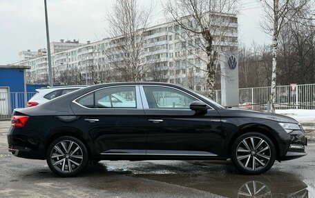 Skoda Superb III рестайлинг, 2025 год, 3 250 000 рублей, 6 фотография