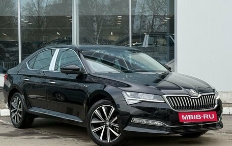 Skoda Superb III рестайлинг, 2025 год, 3 250 000 рублей, 7 фотография