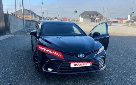 Toyota Camry, 2020 год, 2 800 000 рублей, 2 фотография