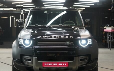 Land Rover Defender II, 2022 год, 14 999 000 рублей, 6 фотография