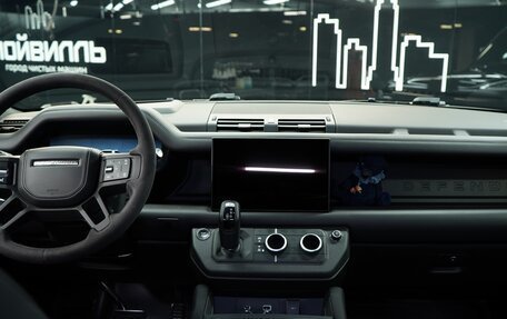 Land Rover Defender II, 2022 год, 14 999 000 рублей, 17 фотография