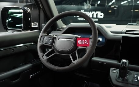 Land Rover Defender II, 2022 год, 14 999 000 рублей, 18 фотография