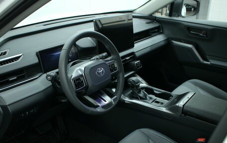 Toyota RAV4, 2026 год, 4 550 000 рублей, 17 фотография