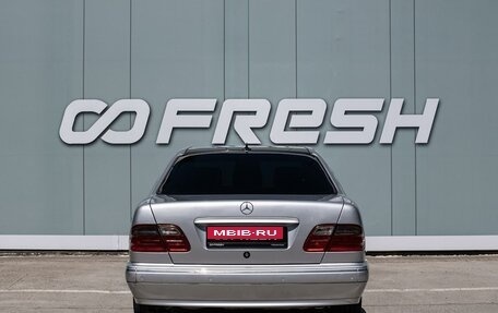 Mercedes-Benz E-Класс, 2002 год, 759 000 рублей, 4 фотография