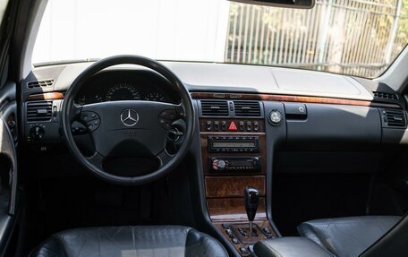 Mercedes-Benz E-Класс, 2002 год, 759 000 рублей, 8 фотография