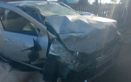 Renault Logan II, 2019 год, 360 000 рублей, 7 фотография