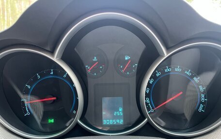 Chevrolet Cruze II, 2010 год, 520 000 рублей, 5 фотография