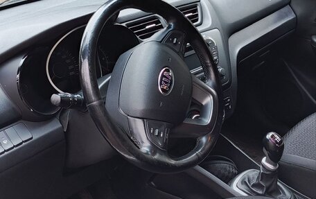 KIA Rio III рестайлинг, 2014 год, 890 000 рублей, 7 фотография