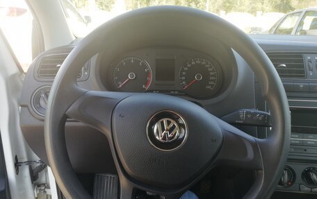 Volkswagen Polo VI (EU Market), 2019 год, 1 370 000 рублей, 2 фотография