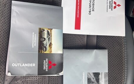 Mitsubishi Outlander III рестайлинг 3, 2021 год, 1 840 000 рублей, 15 фотография