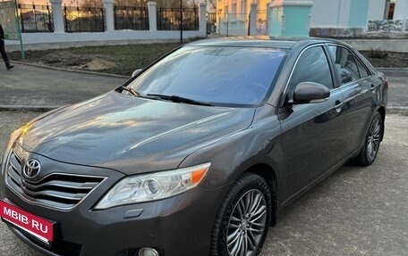 Toyota Camry, 2011 год, 1 450 000 рублей, 2 фотография
