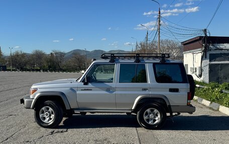 Toyota Land Cruiser 70, 2012 год, 5 150 000 рублей, 3 фотография