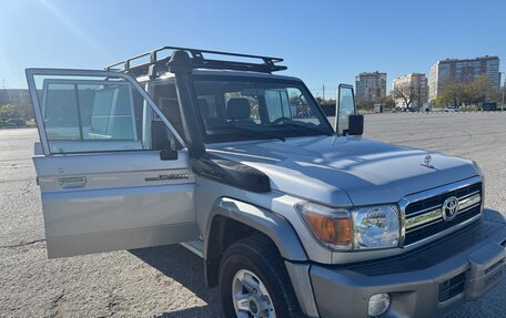 Toyota Land Cruiser 70, 2012 год, 5 150 000 рублей, 8 фотография