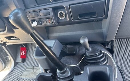 Toyota Land Cruiser 70, 2012 год, 5 150 000 рублей, 11 фотография