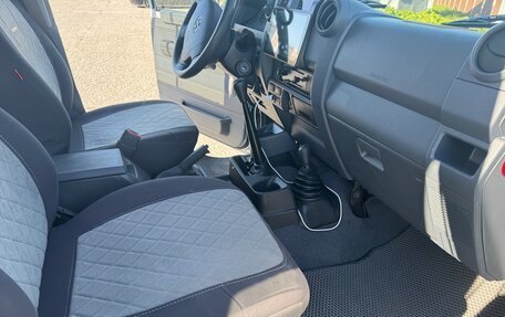 Toyota Land Cruiser 70, 2012 год, 5 150 000 рублей, 12 фотография